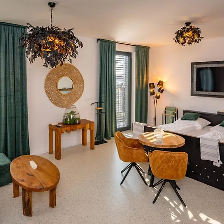 Korek Mikulov Apartman Esterno foto